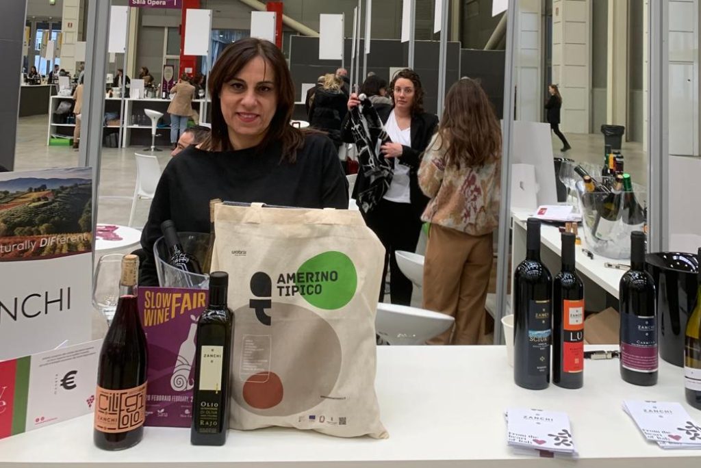 Amerino Tipico attraverso Le Cantine Zanchi, dal 26 al 28 febbraio 2023, protagonista di Slow Wine Fair, la fiera del vino “buono, pulito e giusto”